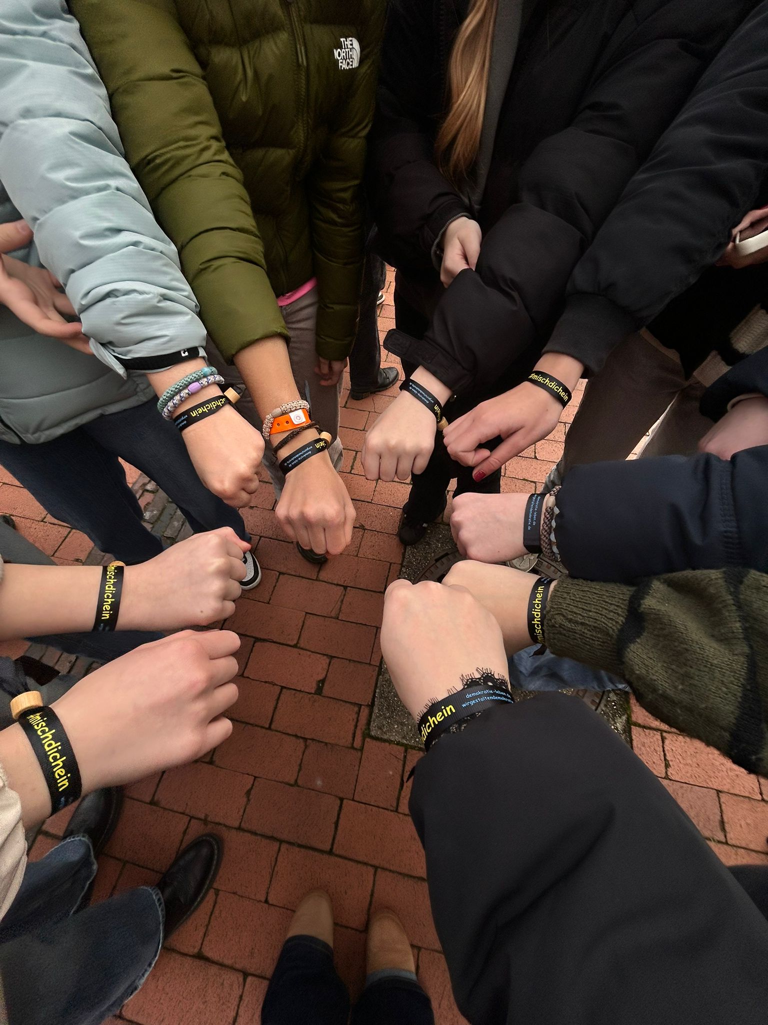 c21a7bbd-9b3b-43f5-93e7-cf0beff90abb